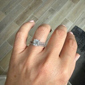 Elegant Silver Women's Ring